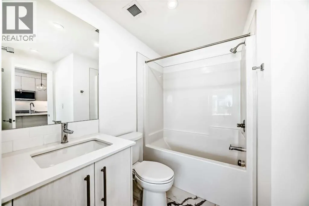 1116, 6 Merganser Drive W
