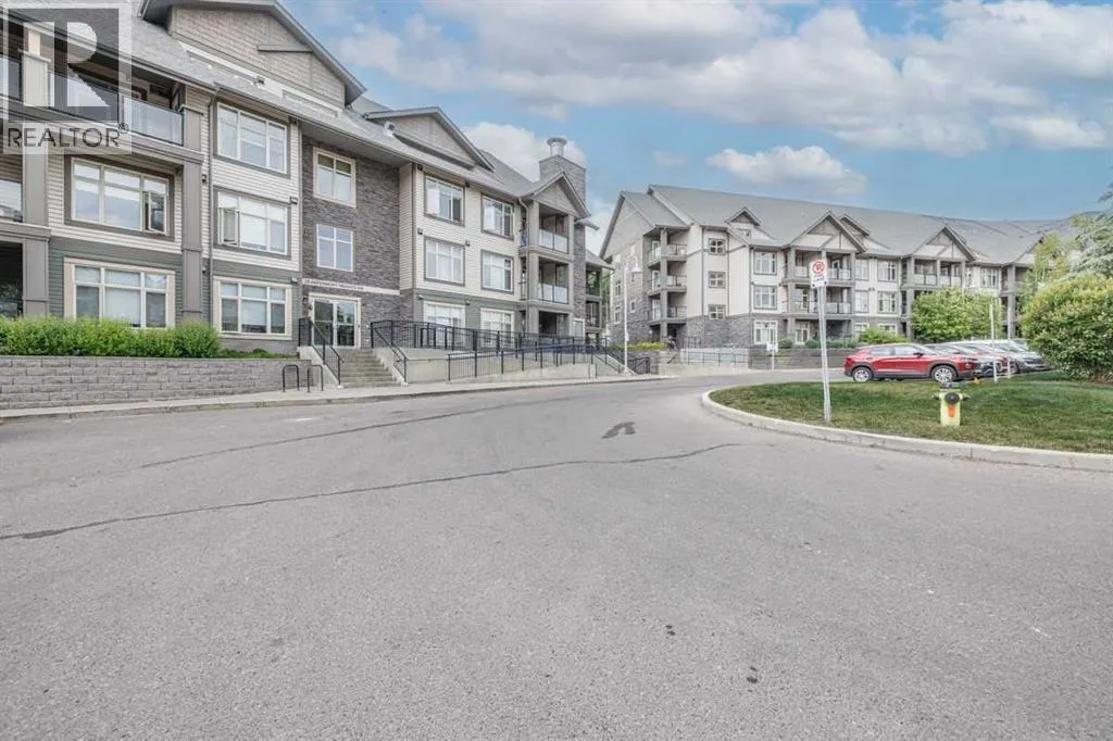 305, 25 Aspenmont Heights SW