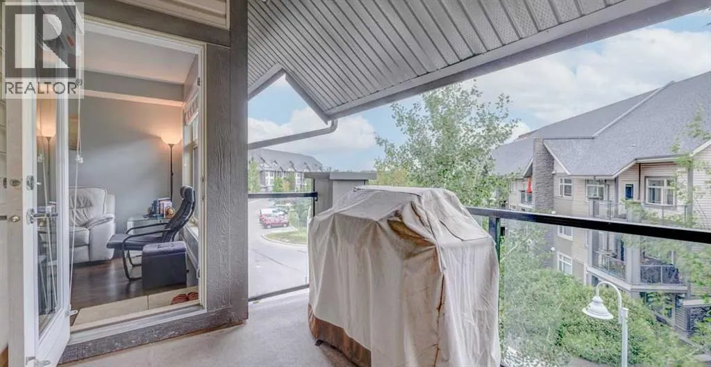 305, 25 Aspenmont Heights SW