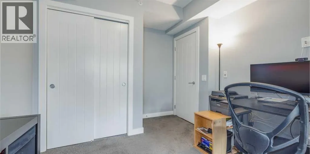 305, 25 Aspenmont Heights SW