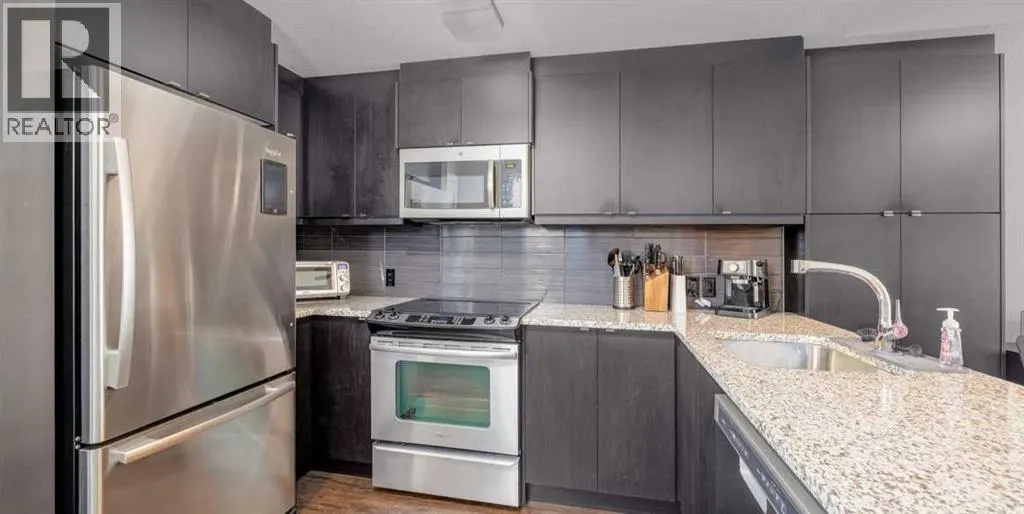 305, 25 Aspenmont Heights SW