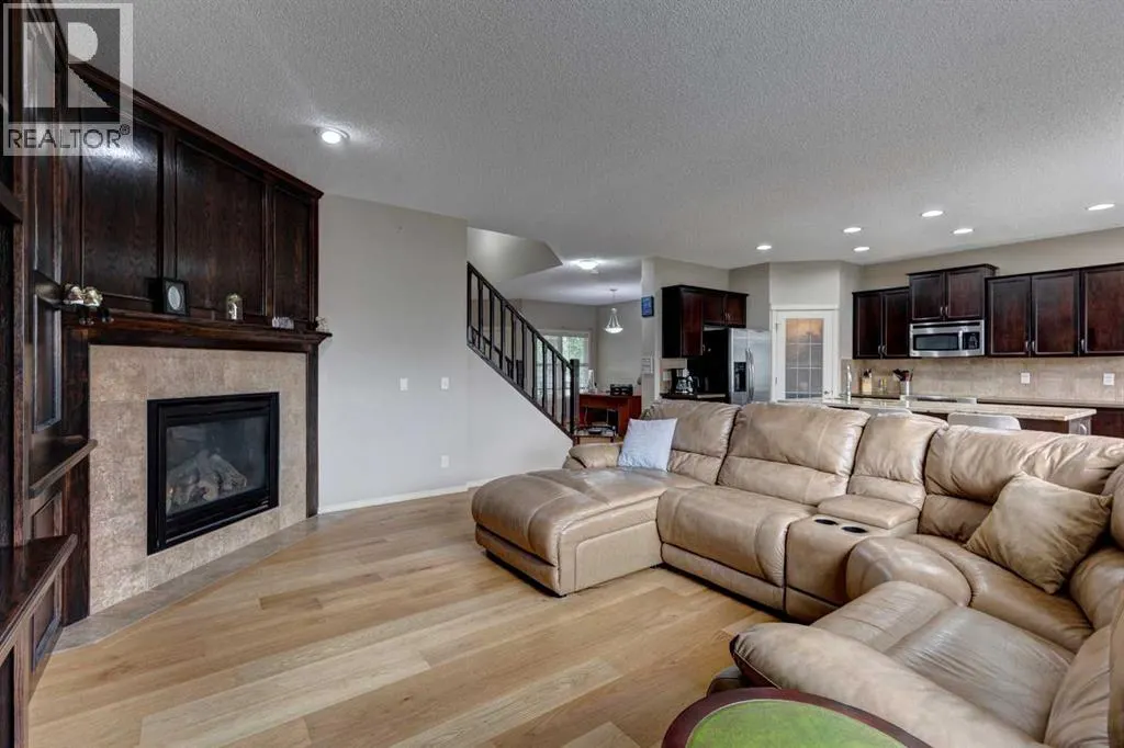 587 Everbrook Way SW