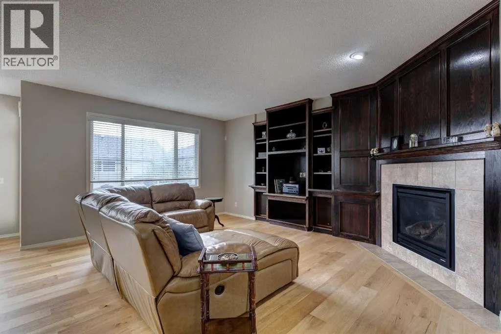 587 Everbrook Way SW