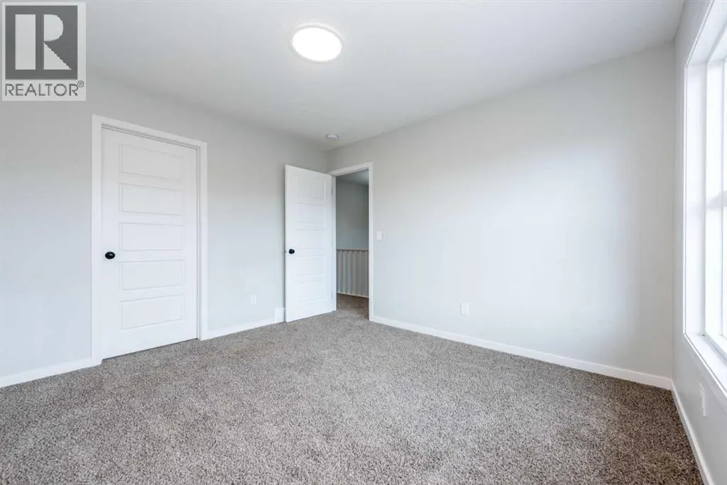 56 Legacy Reach Crescent SE