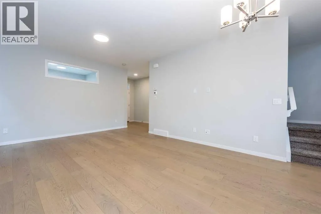 56 Legacy Reach Crescent SE