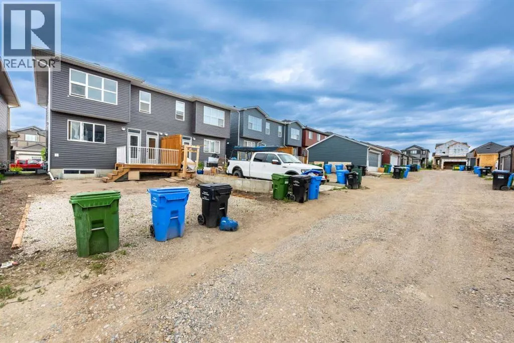 56 Legacy Reach Crescent SE