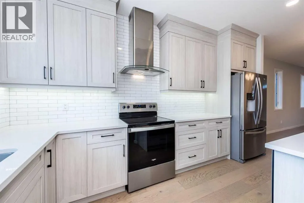 56 Legacy Reach Crescent SE