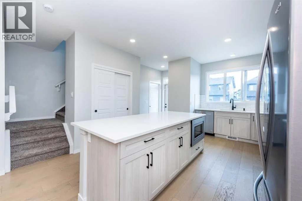 56 Legacy Reach Crescent SE