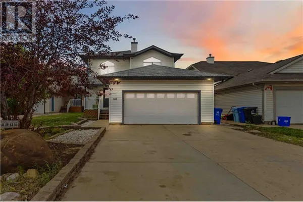 107 Lazarde Place