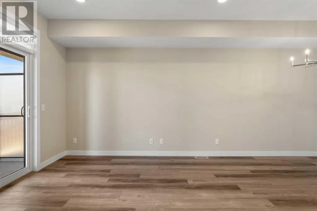 72, 285 Chelsea Court