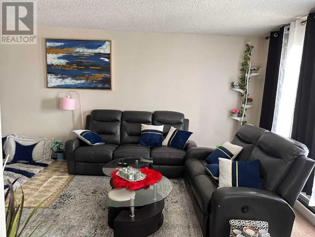207, 13 Clearwater Crescent