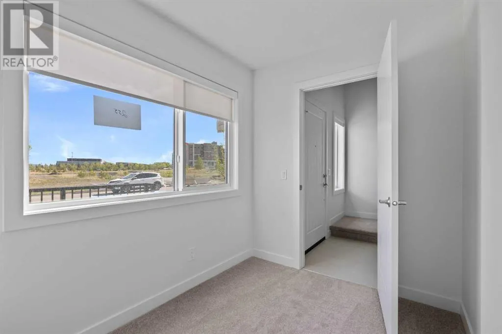 293 Dieppe Drive SW