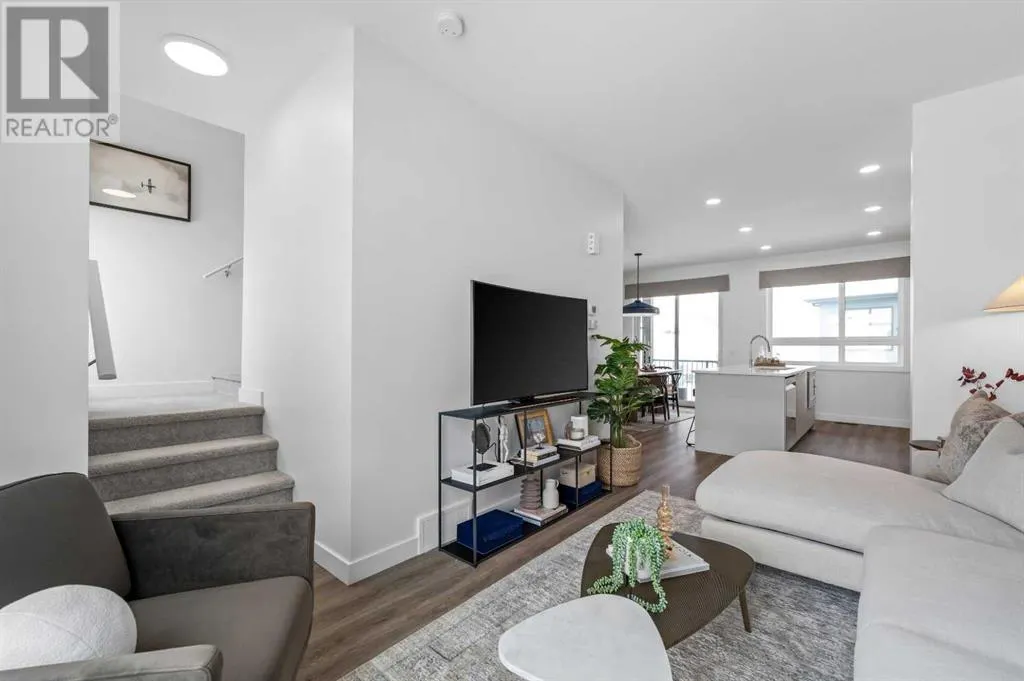 293 Dieppe Drive SW