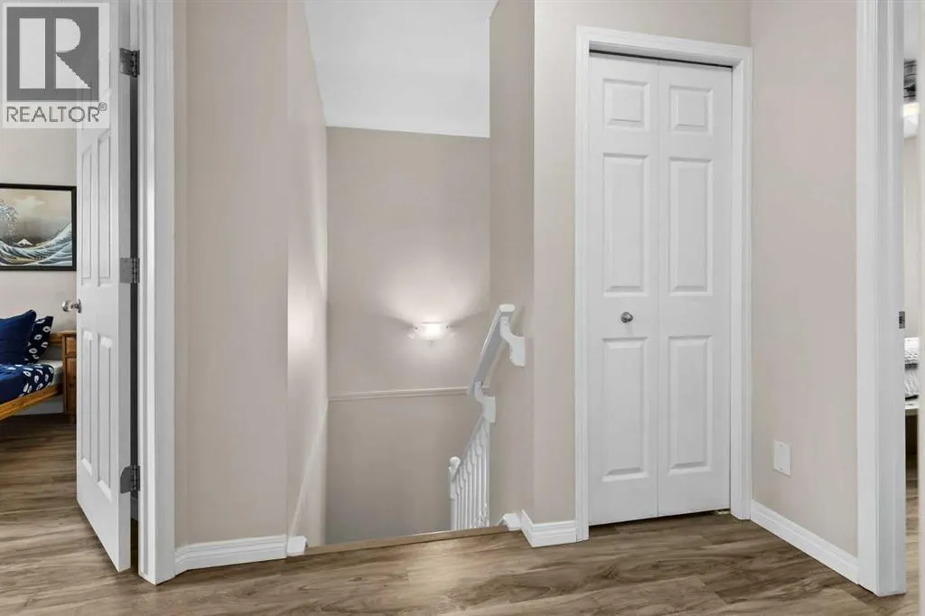 96 Simcoe Place SW