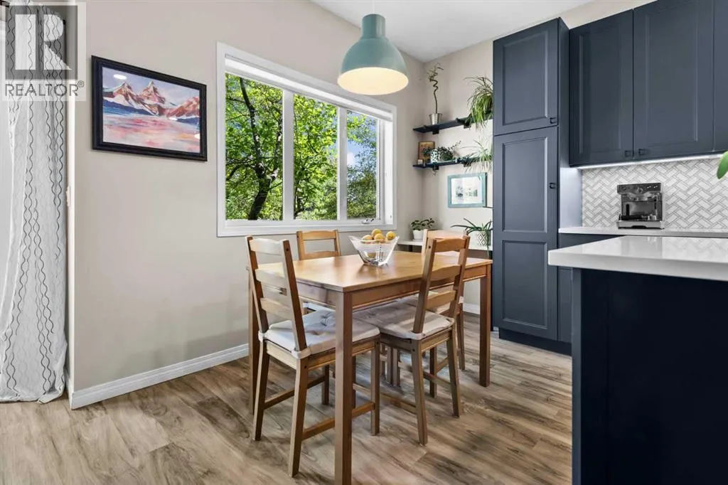 96 Simcoe Place SW