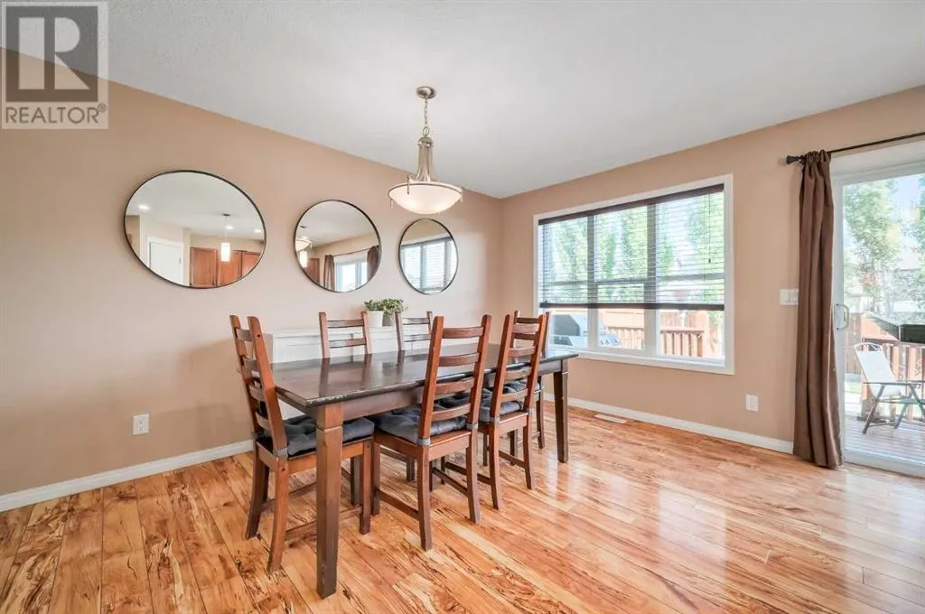 77 New Brighton Heights SE