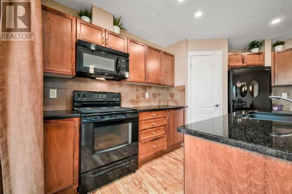 77 New Brighton Heights SE