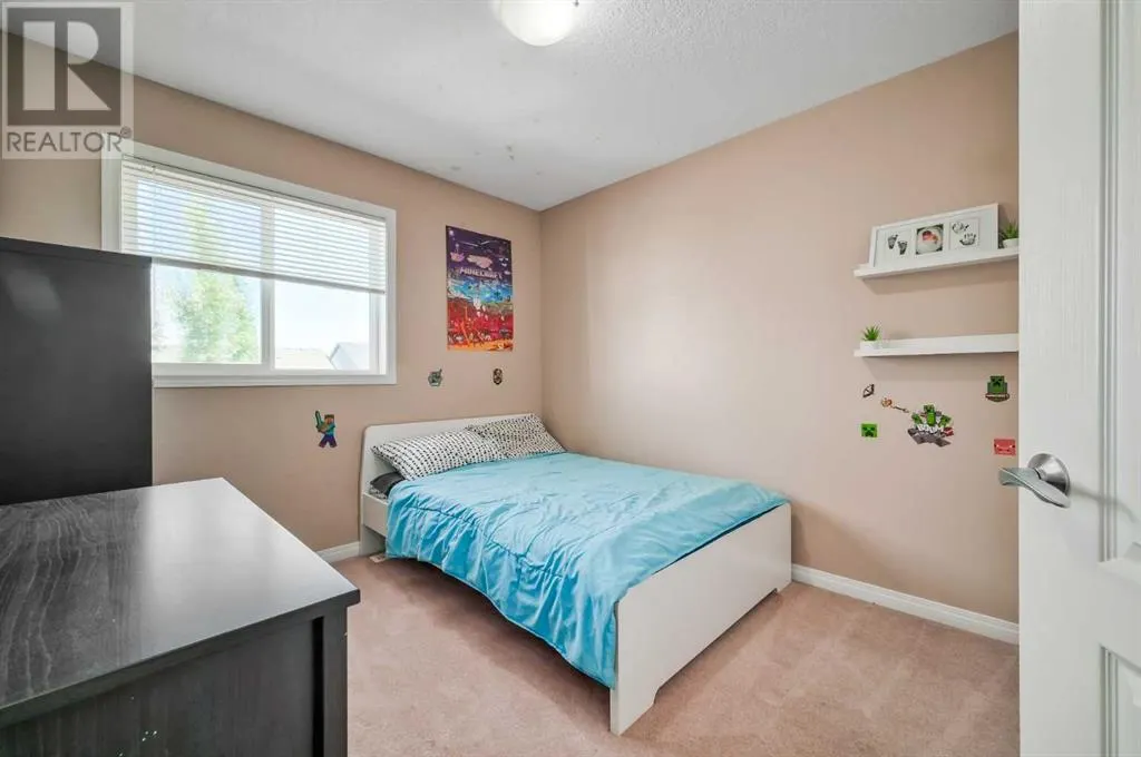 77 New Brighton Heights SE