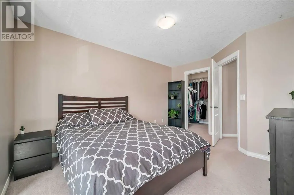 77 New Brighton Heights SE