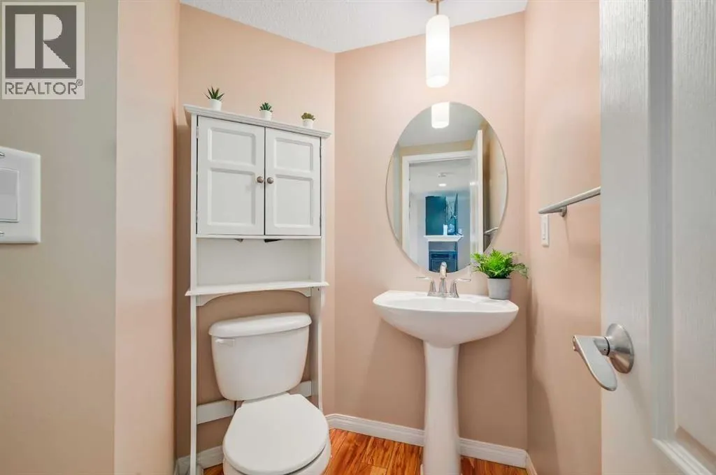 77 New Brighton Heights SE