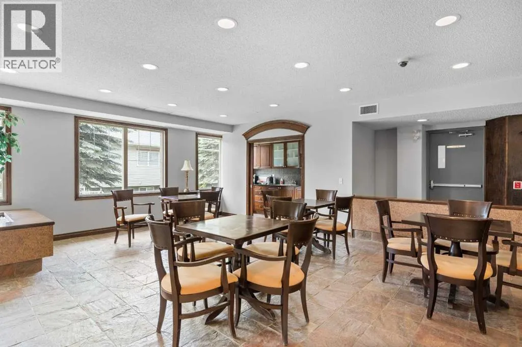 220, 8 Prestwick Pond Terrace SE