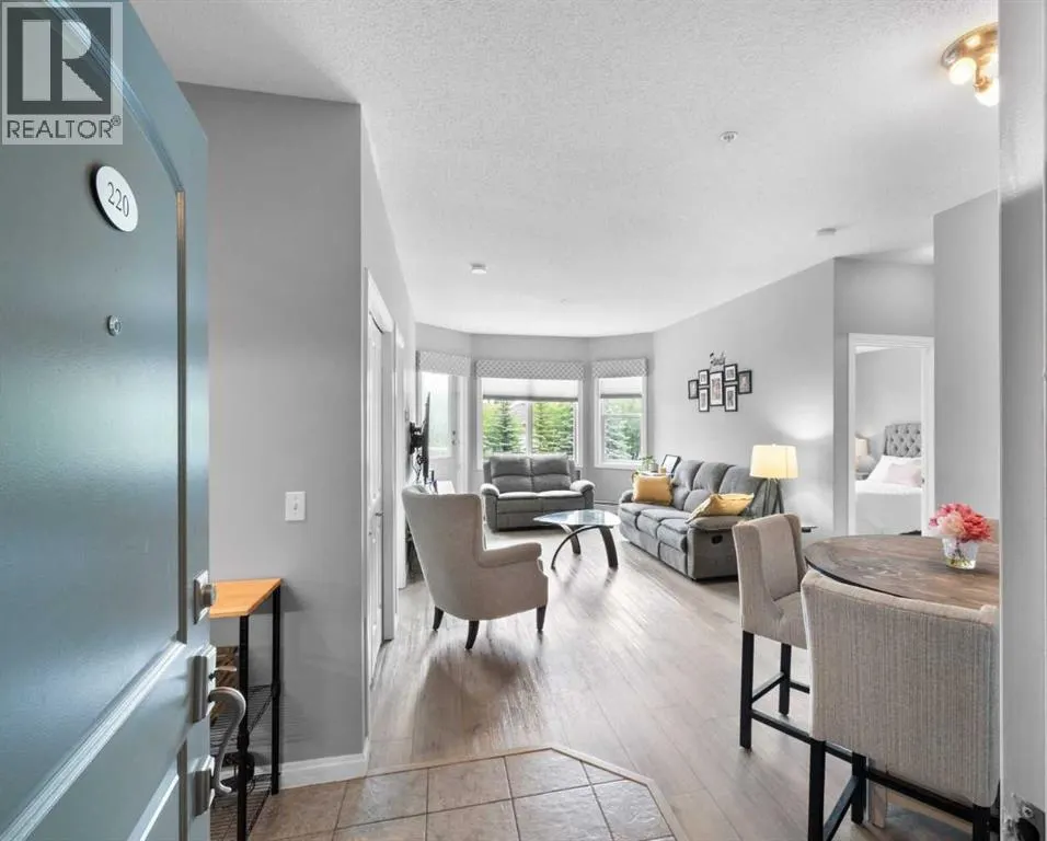 220, 8 Prestwick Pond Terrace SE