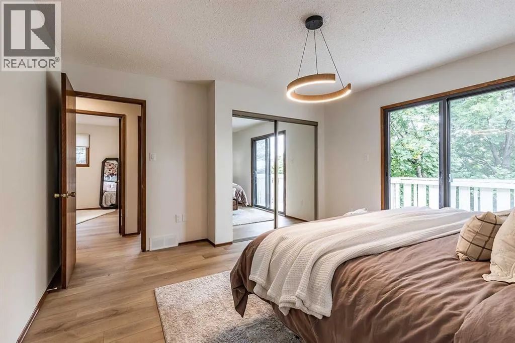 32 Ross Heights Court SE