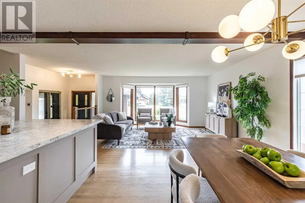 32 Ross Heights Court SE