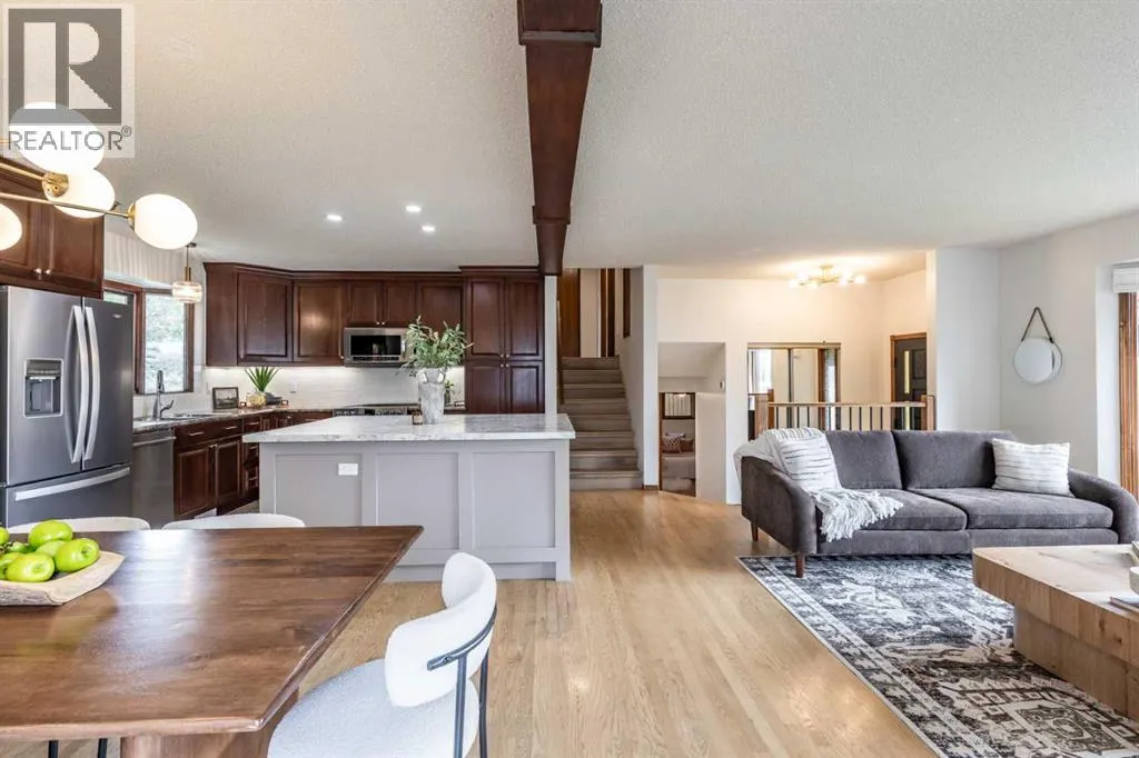 32 Ross Heights Court SE