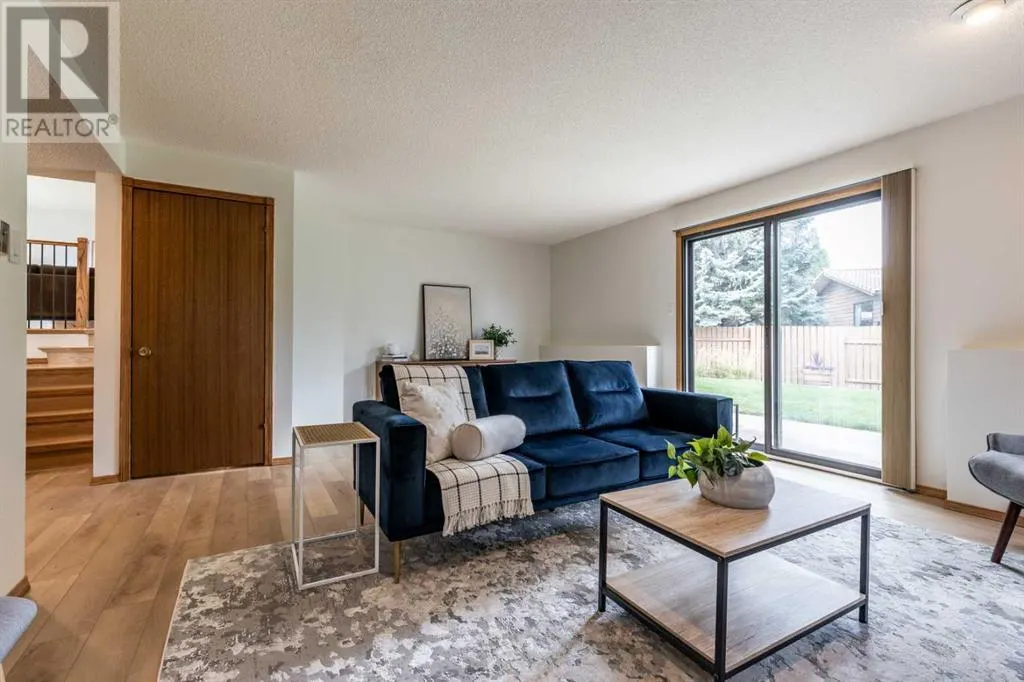 32 Ross Heights Court SE