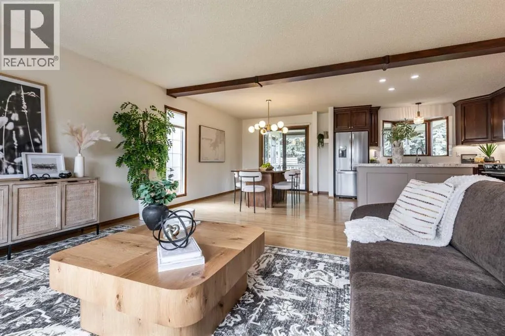 32 Ross Heights Court SE