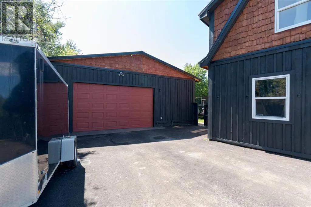 49 Poplar Crescent