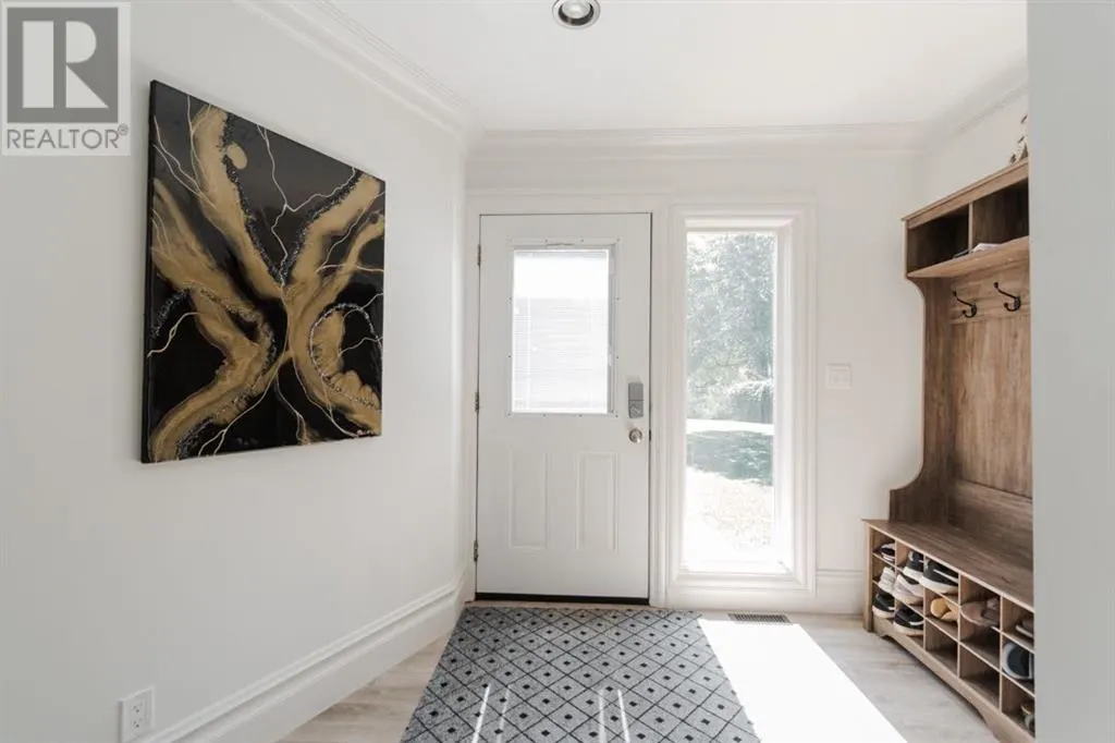 49 Poplar Crescent
