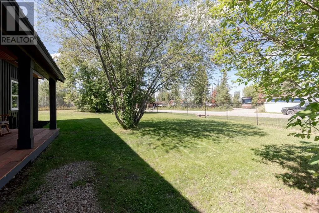 49 Poplar Crescent
