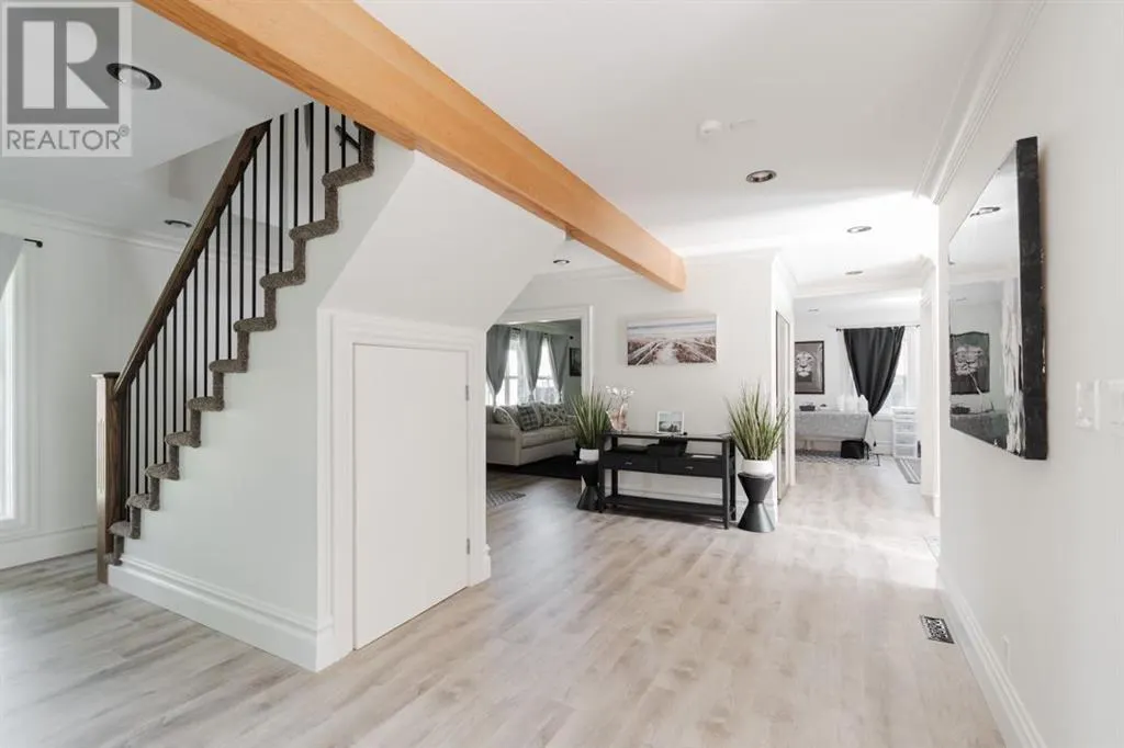 49 Poplar Crescent