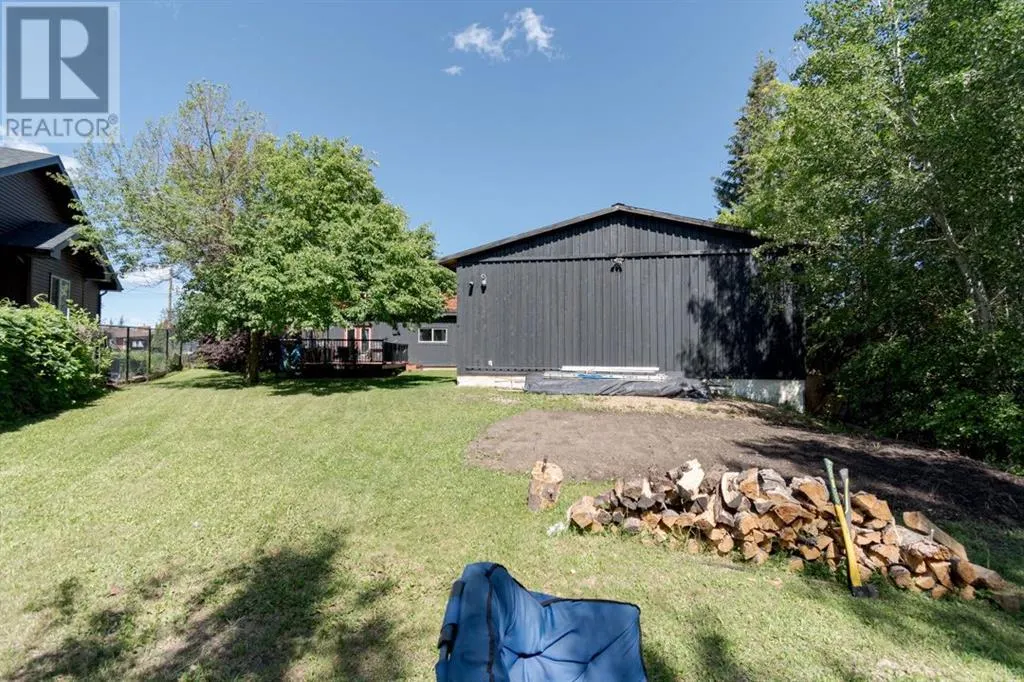 49 Poplar Crescent