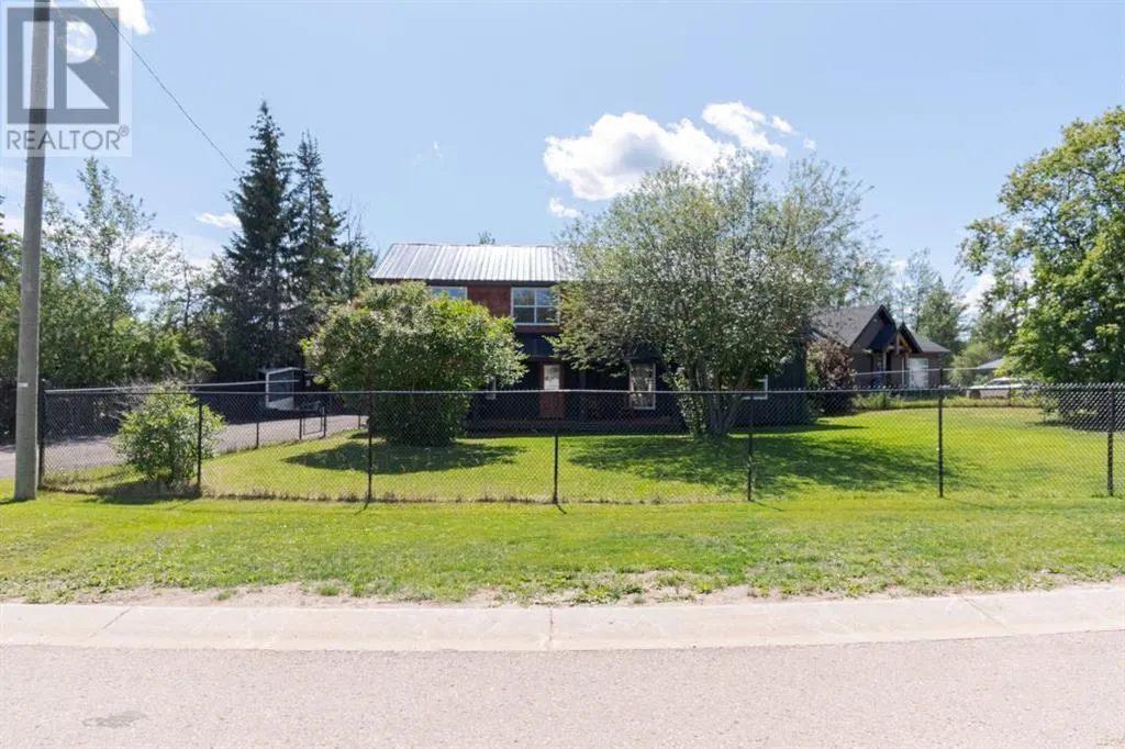 49 Poplar Crescent