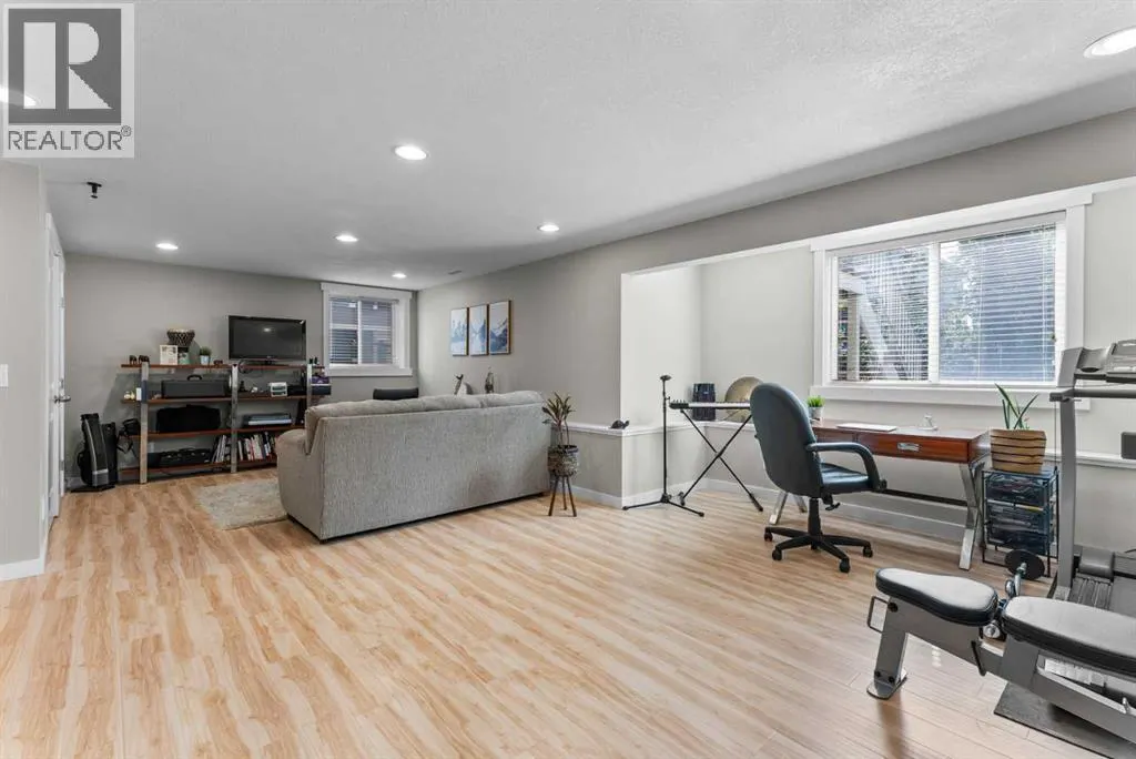 1169 Coopers Drive SW