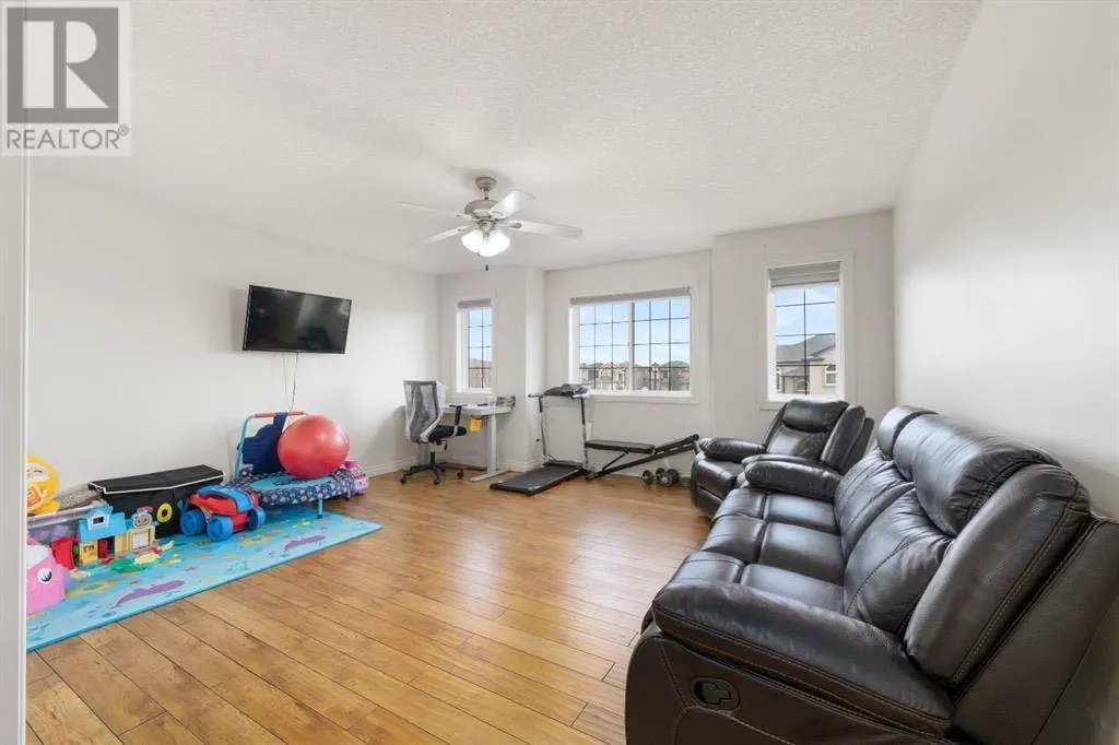 107 East Lake View