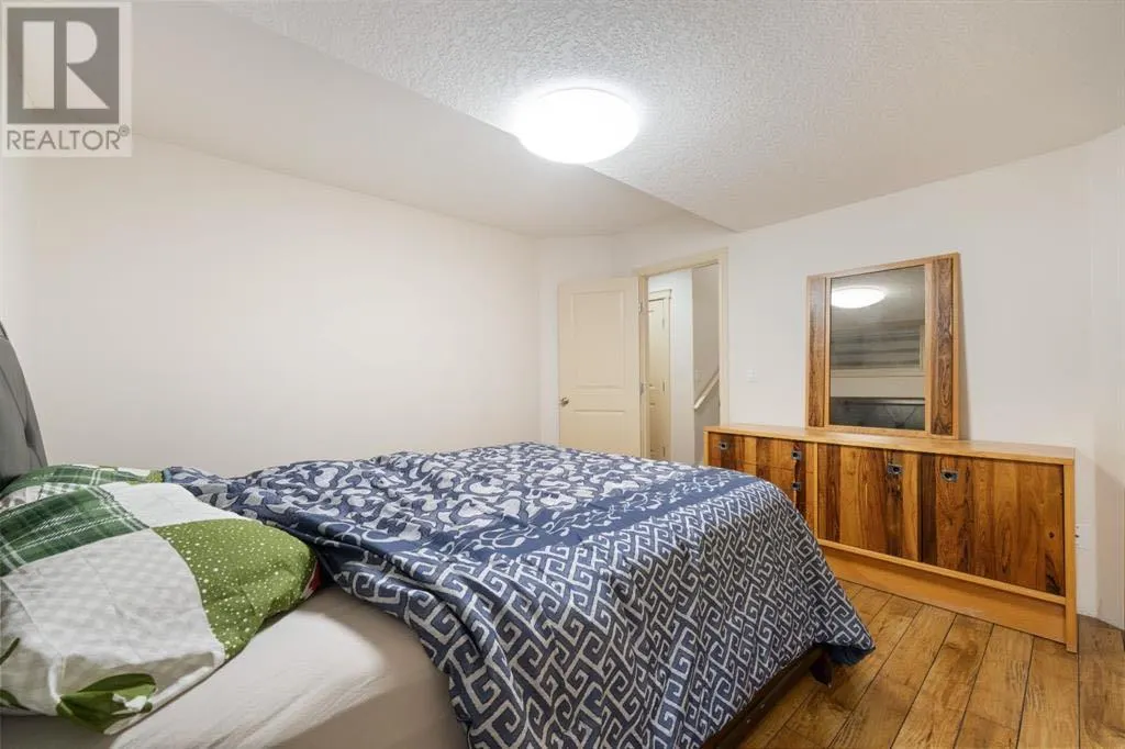 107 East Lake View