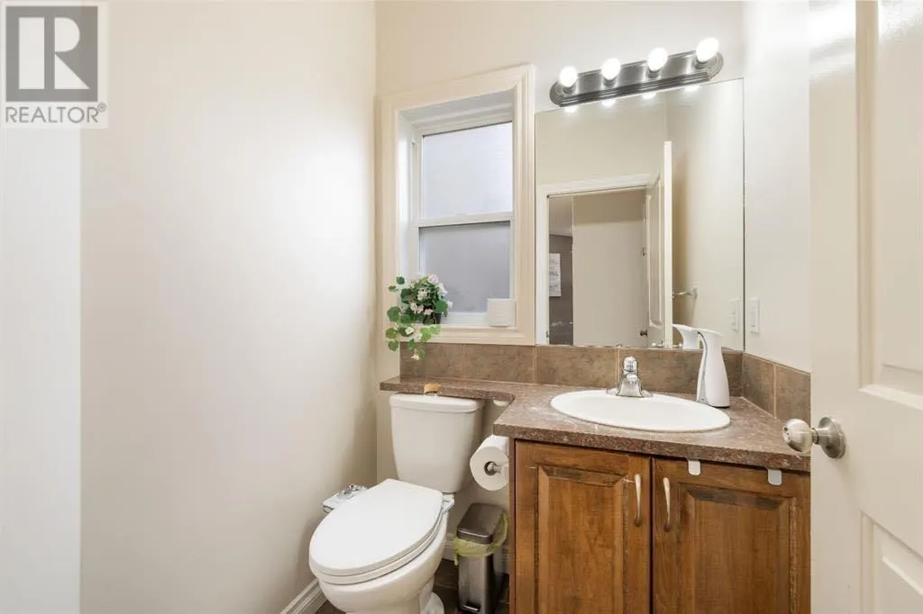 107 East Lake View