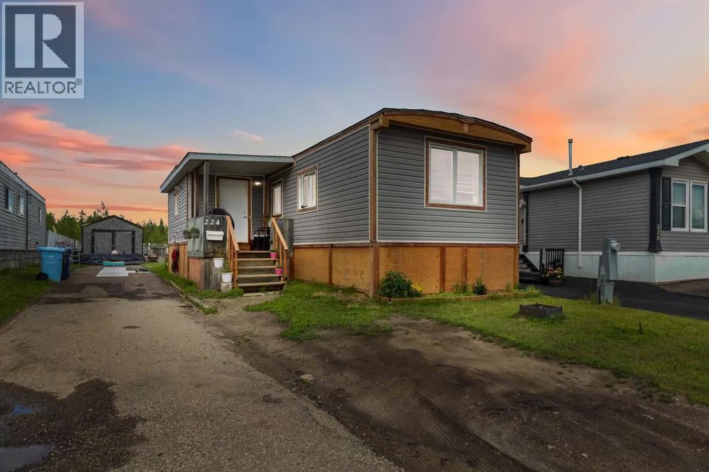 224 GRANDVIEW Crescent