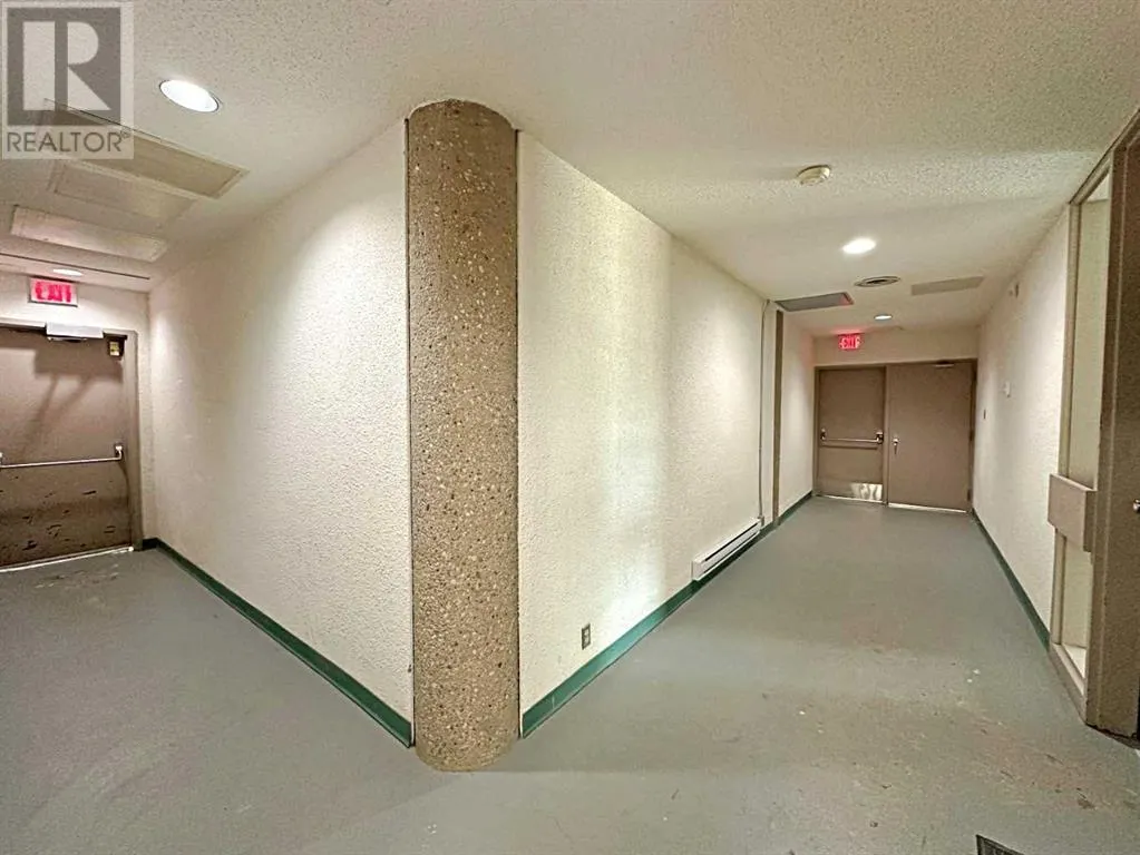 118, 11721 MacDonald Drive