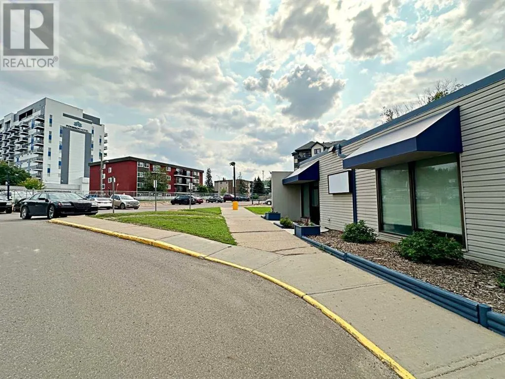 118, 11721 MacDonald Drive