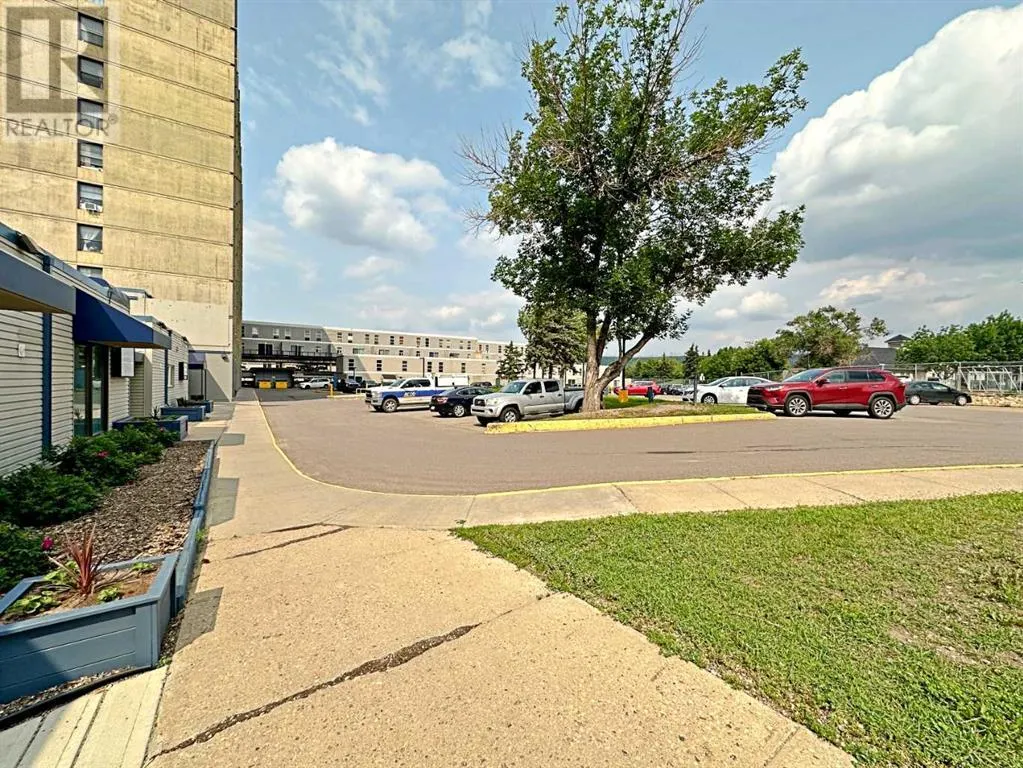 118, 11721 MacDonald Drive