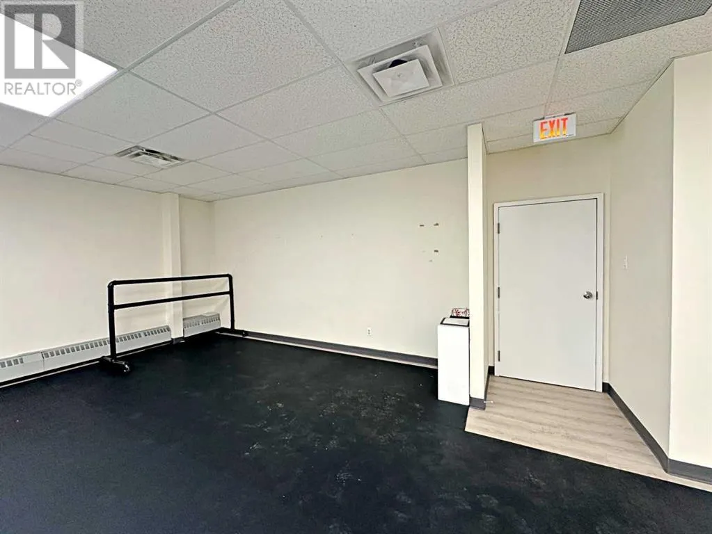 118, 11721 MacDonald Drive