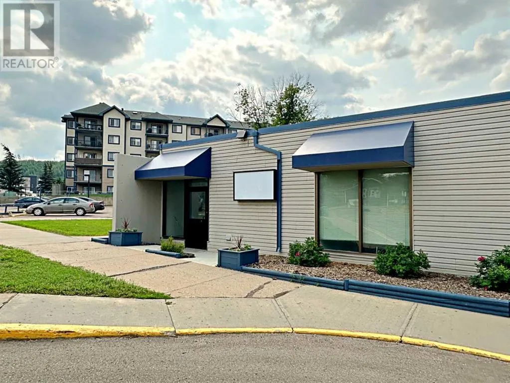 118, 11721 MacDonald Drive