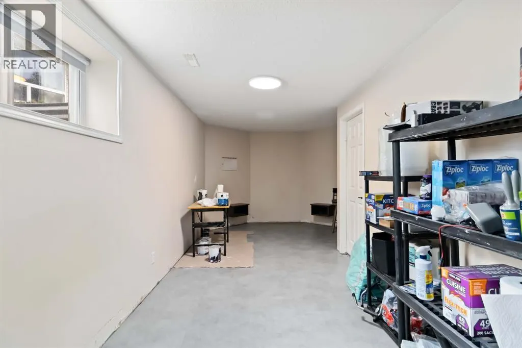 220 Warren Road