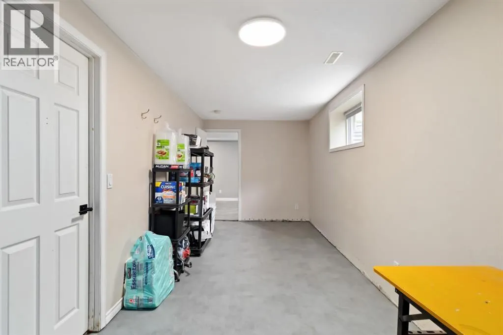 220 Warren Road