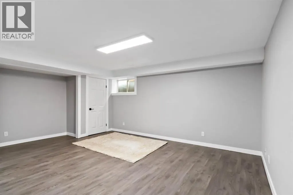 220 Warren Road